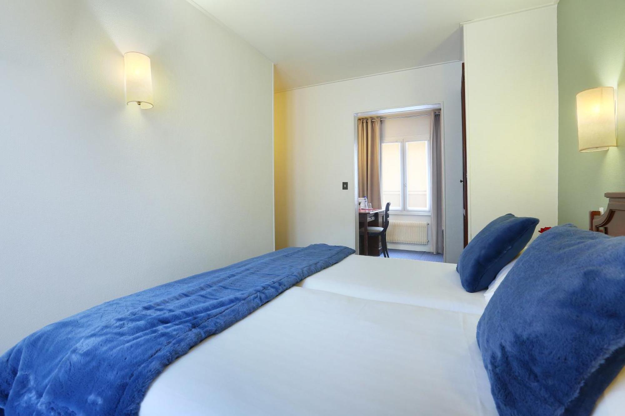 Hotel Beaugrenelle Tour Eiffel 3*